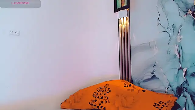 Snapshot of khiara_moretti chatting on November 14, 2025, 11:20 am khiara moretti online show from November 14, 2025, 11:20 am