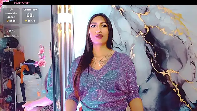 Snapshot of khiara_moretti chatting on December 15, 2025, 11:58 am khiara moretti online show from December 15, 2025, 11:58 am