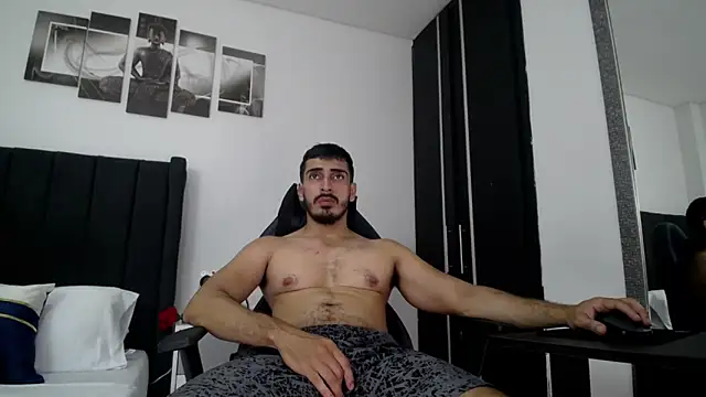 Snapshot of muscle_ares chatting on January 23, 2025, 3:05 am muscle ares online show from January 23, 2025, 3:05 am