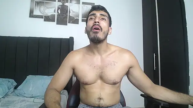 Snapshot of muscle_ares chatting on February 21, 2025, 5:42 pm muscle ares online show from February 21, 2025, 5:42 pm