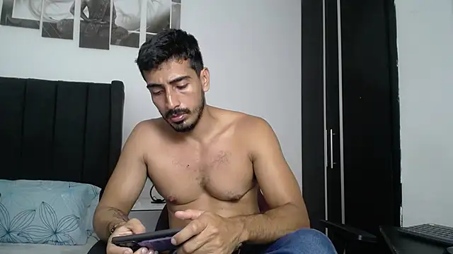 Snapshot of muscle_ares chatting on March 22, 2025, 6:36 pm muscle ares online show from March 22, 2025, 6:36 pm