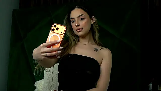 ScarletColes online show from February 28, 2026, 11:06 pm