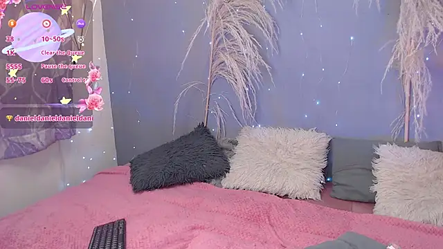 Snapshot of sussiee_garden chatting on January 15, 2025, 1:52 pm sussiee garden online show from January 15, 2025, 1:52 pm