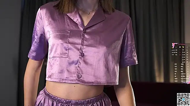 AnneKlint online show from December 7, 2024, 8:22 am