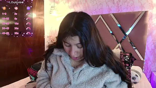 Miaa Smiith1 online show from February 12, 2025, 12:22 pm