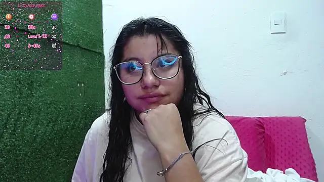 Miaa Smiith1 online show from November 4, 2025, 10:03 am