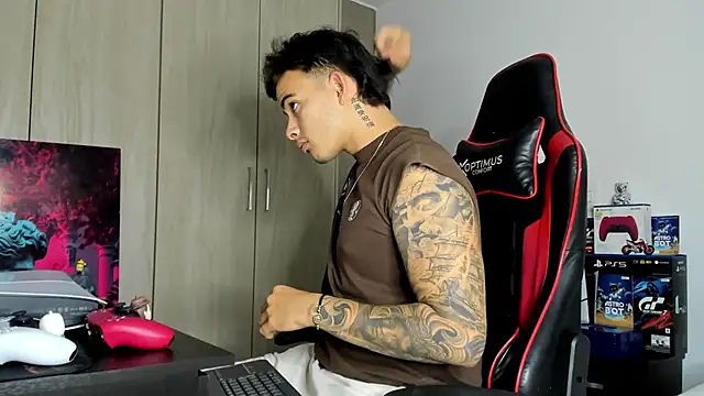 jacob firexx online show from October 31, 2025, 2:01 am