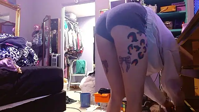 watermellonpussy online show from January 15, 2026, 4:28 am