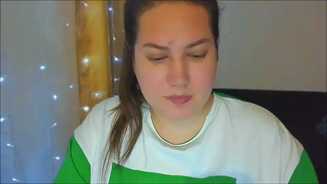  madalexa  online show from December 5, 2025, 8:38 pm