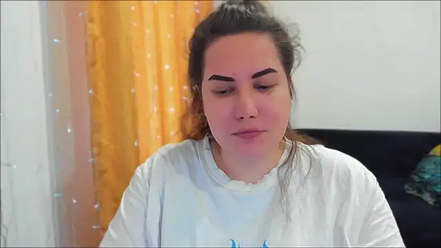 Snapshot of _madalexa_ chatting on April 22, 2026, 2:18 pm madalexa online show from April 22, 2026, 2:18 pm