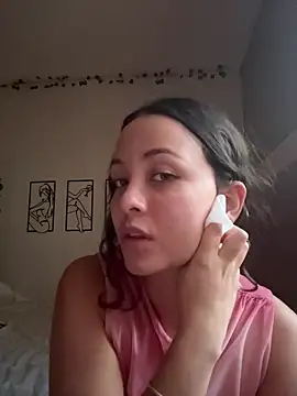 Megan Rodrigo online show from December 13, 2025, 10:48 pm