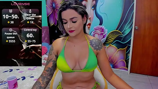 Snapshot of mia_bigtits17 chatting on March 15, 2025, 12:25 am mia bigtits17 online show from March 15, 2025, 12:25 am