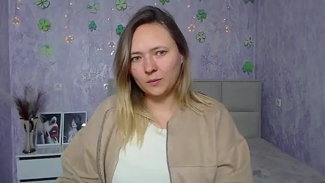Snapshot of SallyVerda chatting on March 16, 2025, 6:34 pm SallyVerda online show from March 16, 2025, 6:34 pm