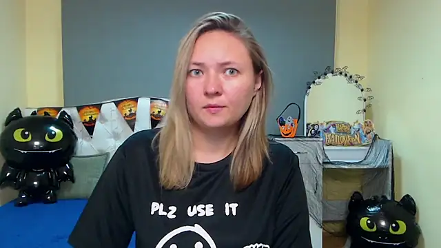 Snapshot of SallyVerda chatting on October 23, 2025, 5:23 pm SallyVerda online show from October 23, 2025, 5:23 pm