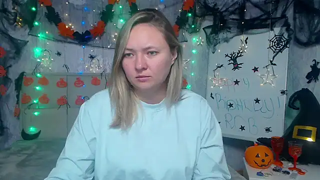 Snapshot of SallyVerda chatting on October 26, 2025, 6:14 pm SallyVerda online show from October 26, 2025, 6:14 pm