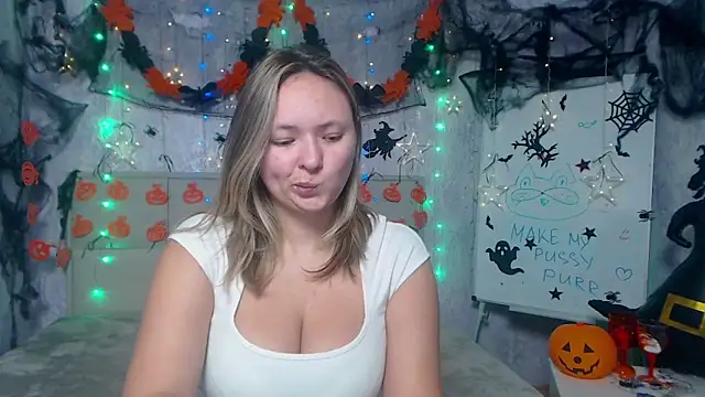 Snapshot of SallyVerda chatting on November 2, 2025, 6:54 pm SallyVerda online show from November 2, 2025, 6:54 pm