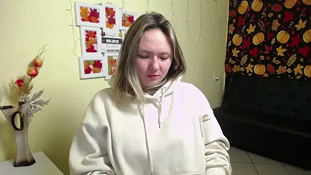 Snapshot of SallyVerda chatting on November 20, 2025, 6:29 pm SallyVerda online show from November 20, 2025, 6:29 pm