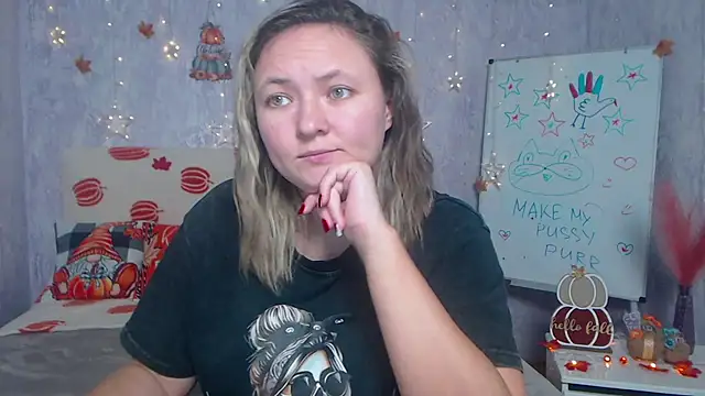 Snapshot of SallyVerda chatting on November 26, 2025, 8:54 pm SallyVerda online show from November 26, 2025, 8:54 pm