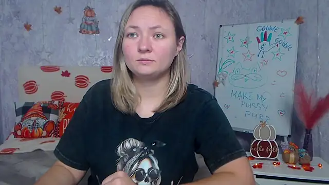 Snapshot of SallyVerda chatting on November 28, 2025, 6:32 pm SallyVerda online show from November 28, 2025, 6:32 pm