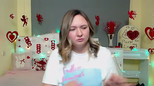 SallyVerda online show from February 9, 2026, 6:45 pm