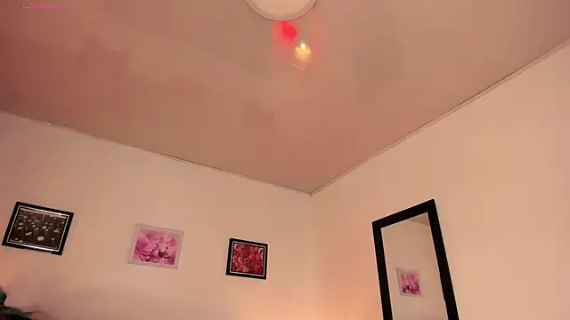 lucky-leah online show from March 23, 2025, 4:38 am