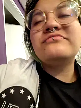 lucky-leah online show from September 20, 2025, 3:51 am