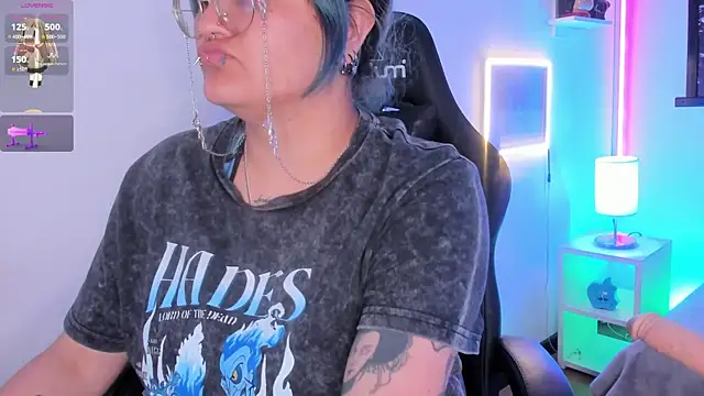 lucky-leah online show from March 22, 2026, 4:05 am