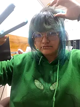 lucky-leah online show from July 16, 2026, 3:45 am