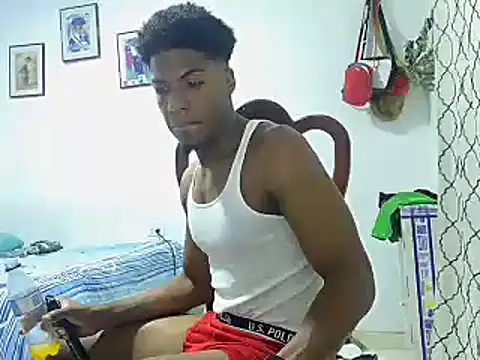 Snapshot of andrews2399 chatting on January 6, 2025, 12:37 am andrews2399 online show from January 6, 2025, 12:37 am