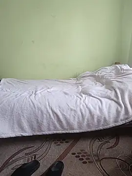 niesmialy39oon online show from October 19, 2025, 1:12 pm