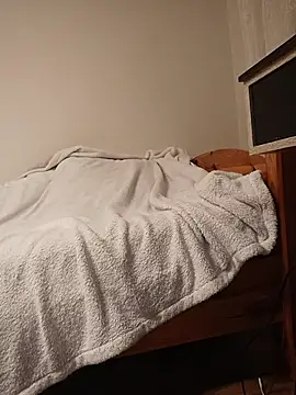 Snapshot of niesmialy39oon chatting on February 15, 2026, 7:10 pm niesmialy39oon online show from February 15, 2026, 7:10 pm