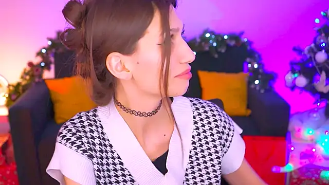 Snapshot of MollyPerry chatting on December 15, 2024, 1:24 am MollyPerry online show from December 15, 2024, 1:24 am