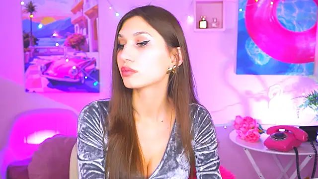 Snapshot of MollyPerry chatting on December 20, 2024, 10:11 pm MollyPerry online show from December 20, 2024, 10:11 pm