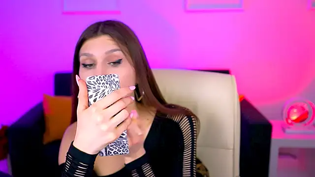 Snapshot of MollyPerry chatting on March 15, 2025, 4:21 pm MollyPerry online show from March 15, 2025, 4:21 pm