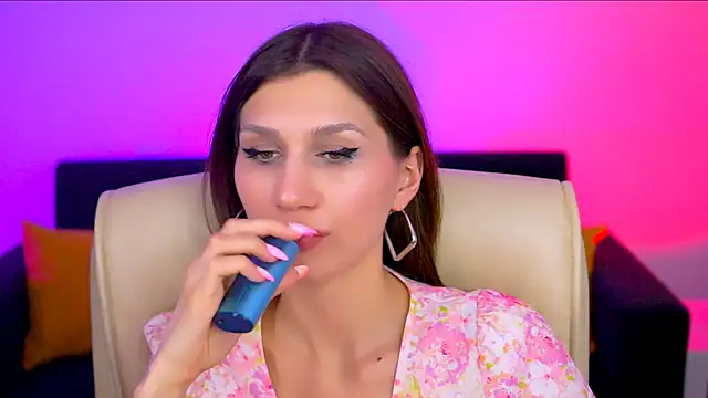 Snapshot of MollyPerry chatting on March 15, 2025, 7:27 pm MollyPerry online show from March 15, 2025, 7:27 pm