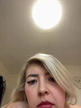 Snapshot of xxcurvyjessiexx chatting on February 6, 2026, 1:58 pm xxcurvyjessiexx online show from February 6, 2026, 1:58 pm