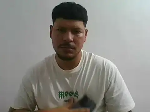 Snapshot of PIGDIRTY22 chatting on December 16, 2024, 1:31 am PIGDIRTY22 online show from December 16, 2024, 1:31 am