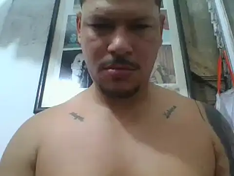 Snapshot of PIGDIRTY22 chatting on December 23, 2024, 1:35 pm PIGDIRTY22 online show from December 23, 2024, 1:35 pm