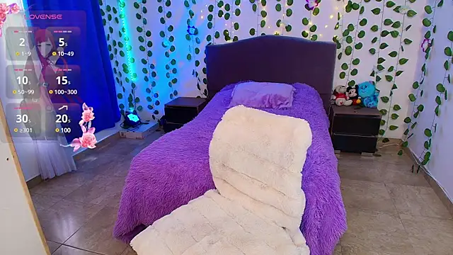 Snapshot of hazel_lee_ross chatting on December 7, 2024, 2:57 pm hazel lee ross online show from December 7, 2024, 2:57 pm