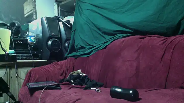 Snapshot of Phelyxx_elgato chatting on November 10, 2025, 11:20 am Phelyxx elgato online show from November 10, 2025, 11:20 am