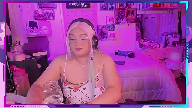 MegariaB online show from October 28, 2025, 3:54 am