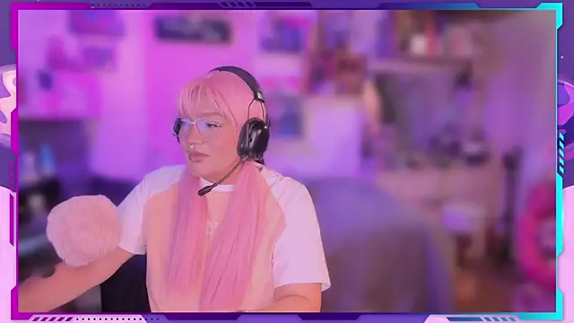 Snapshot of MegariaB chatting on December 22, 2025, 4:31 am MegariaB online show from December 22, 2025, 4:31 am