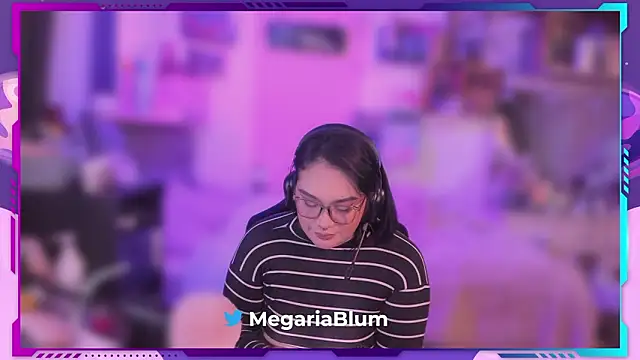 Snapshot of MegariaB chatting on February 6, 2026, 4:50 am MegariaB online show from February 6, 2026, 4:50 am