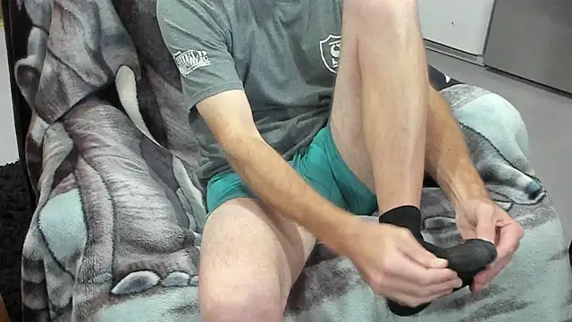 froy4986 online show from October 27, 2025, 9:30 pm