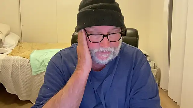 Snapshot of Drummajor chatting on December 16, 2024, 6:21 am Drummajor online show from December 16, 2024, 6:21 am