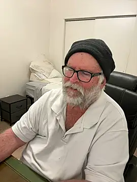 Snapshot of Drummajor chatting on January 16, 2025, 7:38 am Drummajor online show from January 16, 2025, 7:38 am