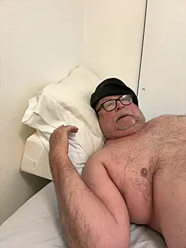 Snapshot of Drummajor chatting on January 22, 2025, 4:02 pm Drummajor online show from January 22, 2025, 4:02 pm