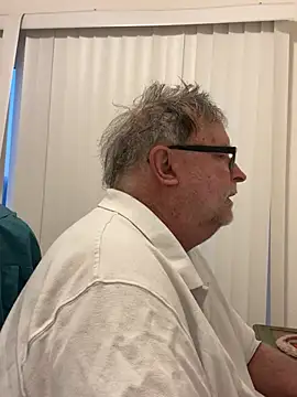 Snapshot of Drummajor chatting on January 23, 2025, 3:01 pm Drummajor online show from January 23, 2025, 3:01 pm