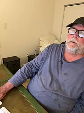 Snapshot of Drummajor chatting on February 11, 2025, 3:18 am Drummajor online show from February 11, 2025, 3:18 am