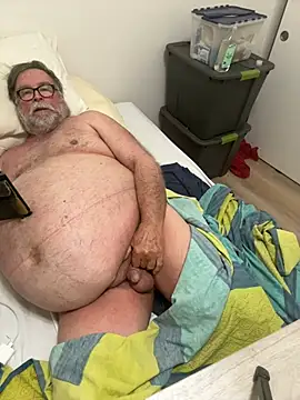 Snapshot of Drummajor chatting on February 25, 2025, 5:30 am Drummajor online show from February 25, 2025, 5:30 am